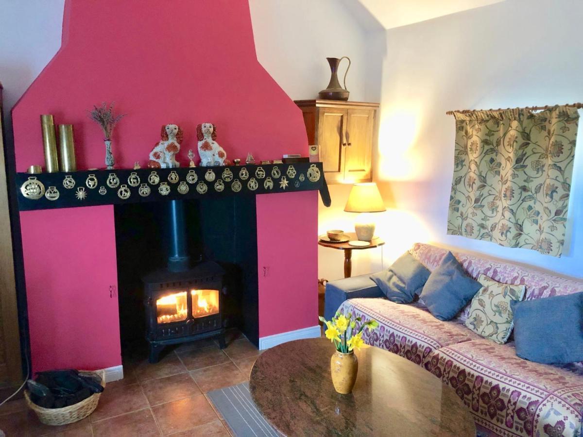 Tornaroan Cottage Ballycastle Eksteriør billede