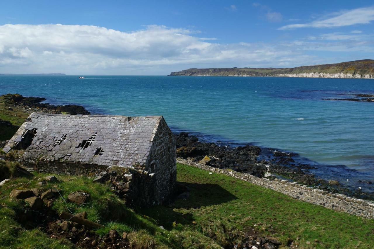 Tornaroan Cottage Ballycastle Eksteriør billede